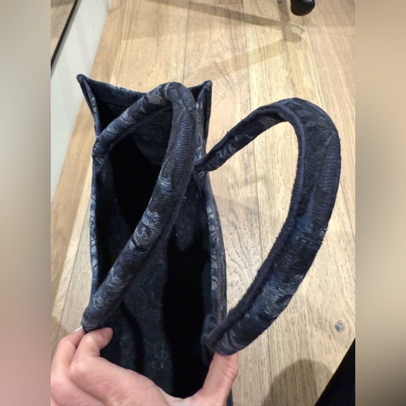 Dior Large Book Tote - Picture 7 of 7